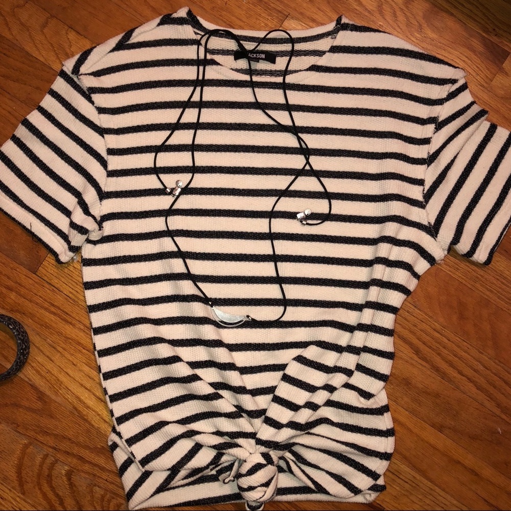 Jackson women’s short sleeve top size small. NWOT
